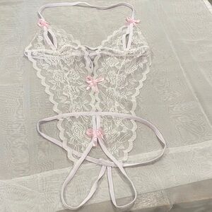 Elegant Lace Bodysuit in White and Pink